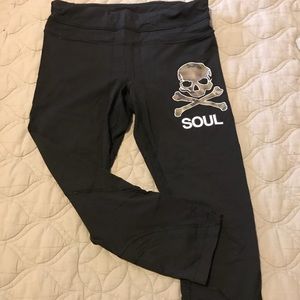 SoulCycle x Lululemon black capris